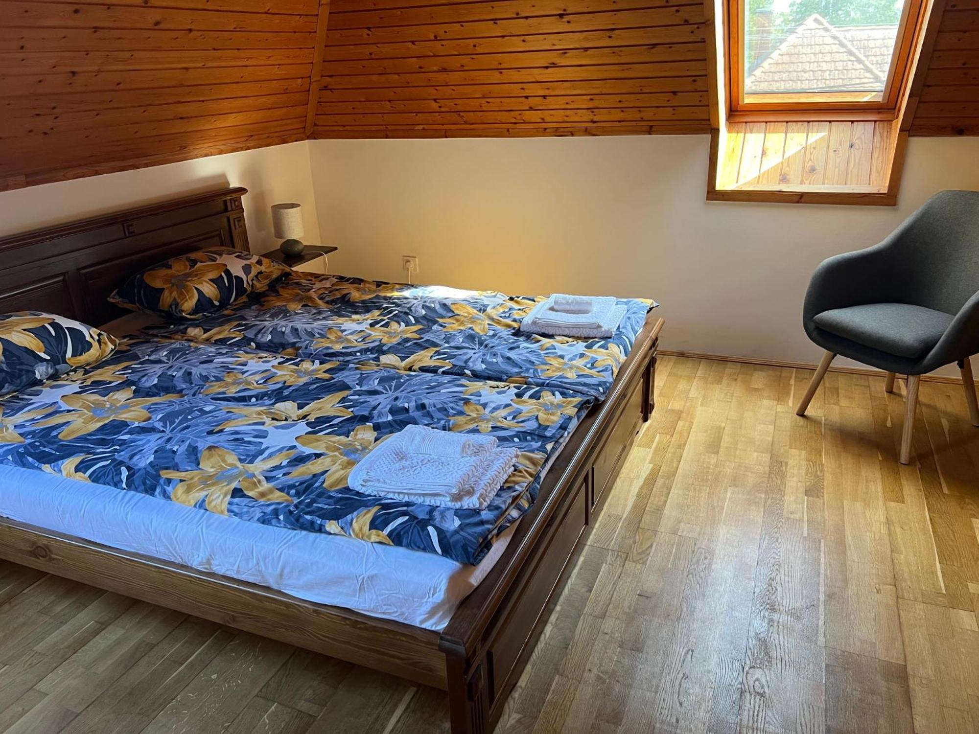 Bor Es Kenyer Hotel Hegymagas Ngoại thất bức ảnh